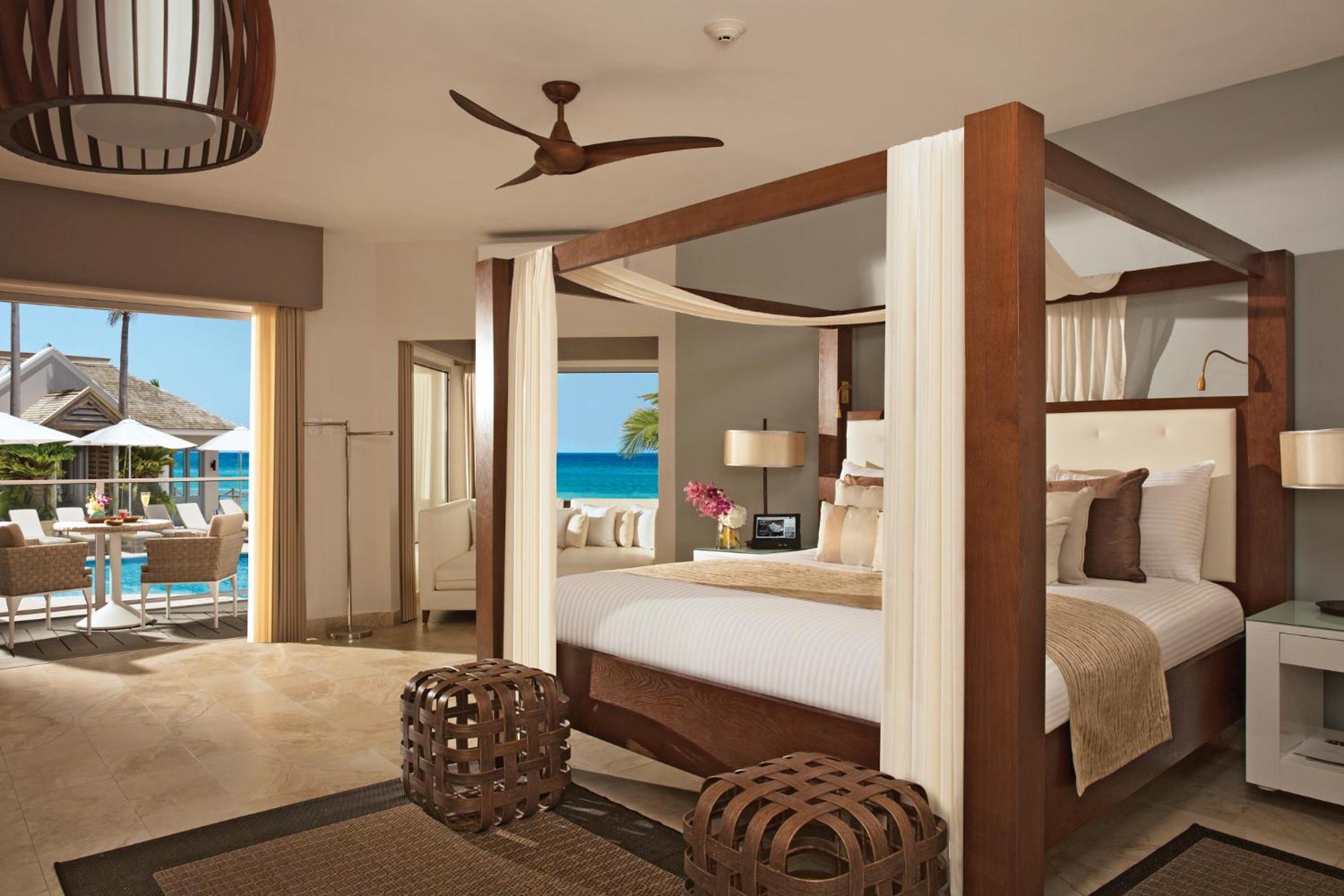 Junior Suite Ocean View King Soaking Tub